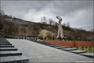 Янтарный. Памятника жертвам холокоста
